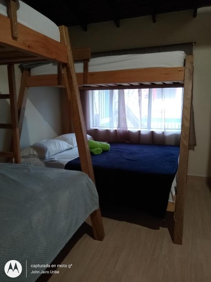 Hostal Naty Luna Jardín Exterior foto